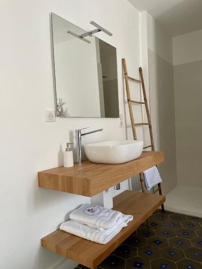 La Maison Du Puits Cesseras Ngoại thất bức ảnh